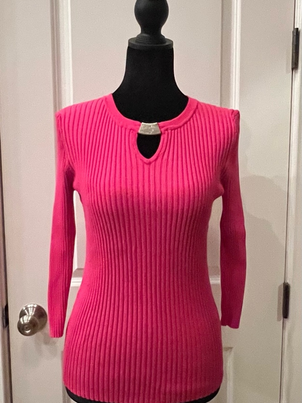 Chelsea & Theodore Hot Pink Ribbed Keyhole Sweater